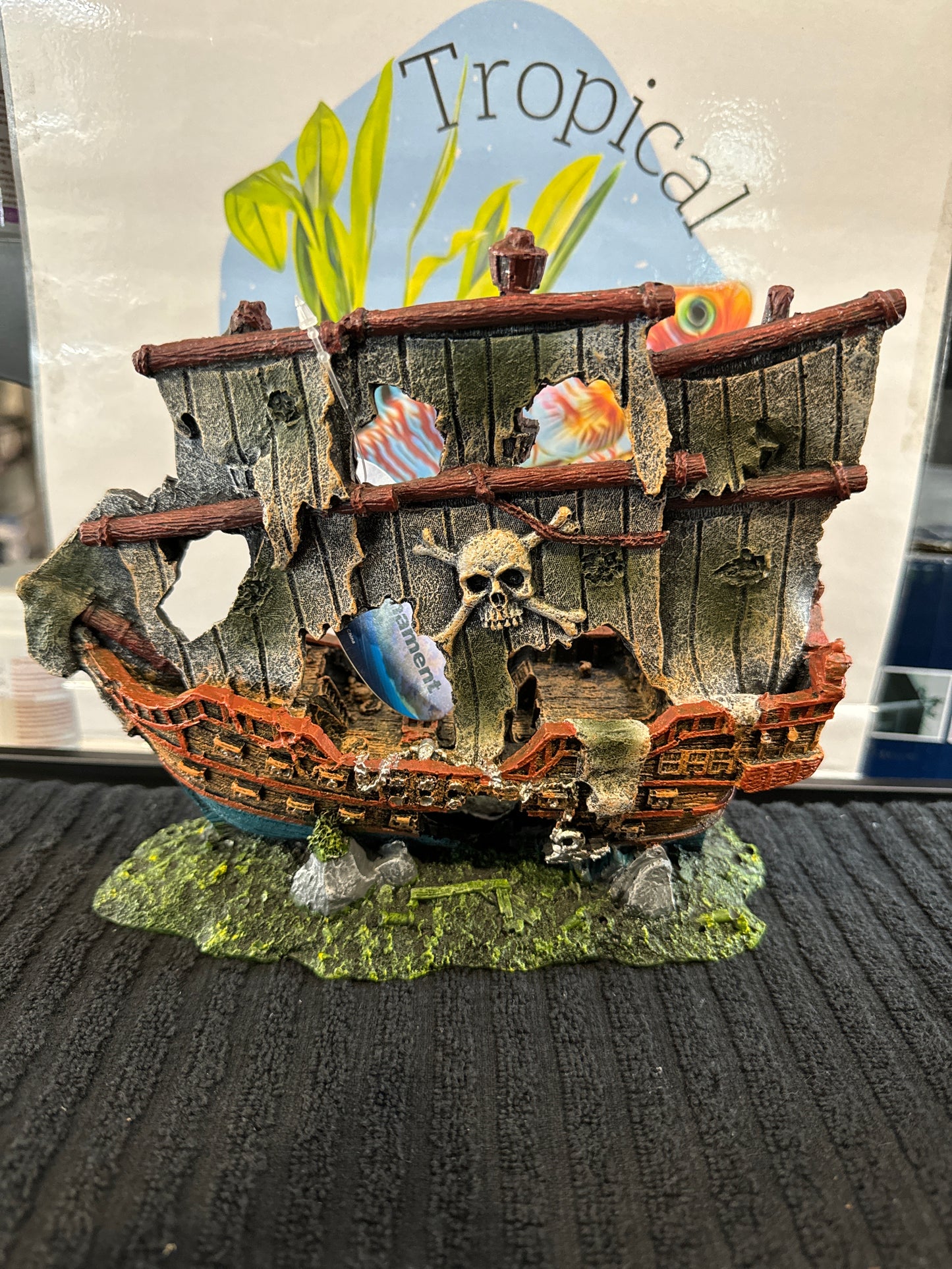 Pirate shipwreck small petworx