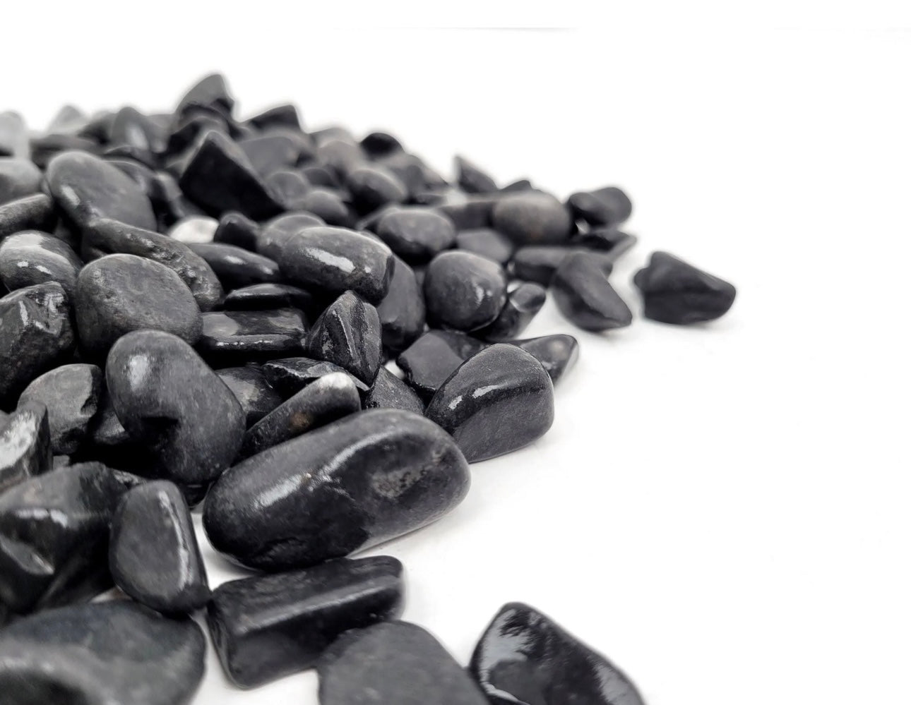 WIO 2kg Black Venom Gravel